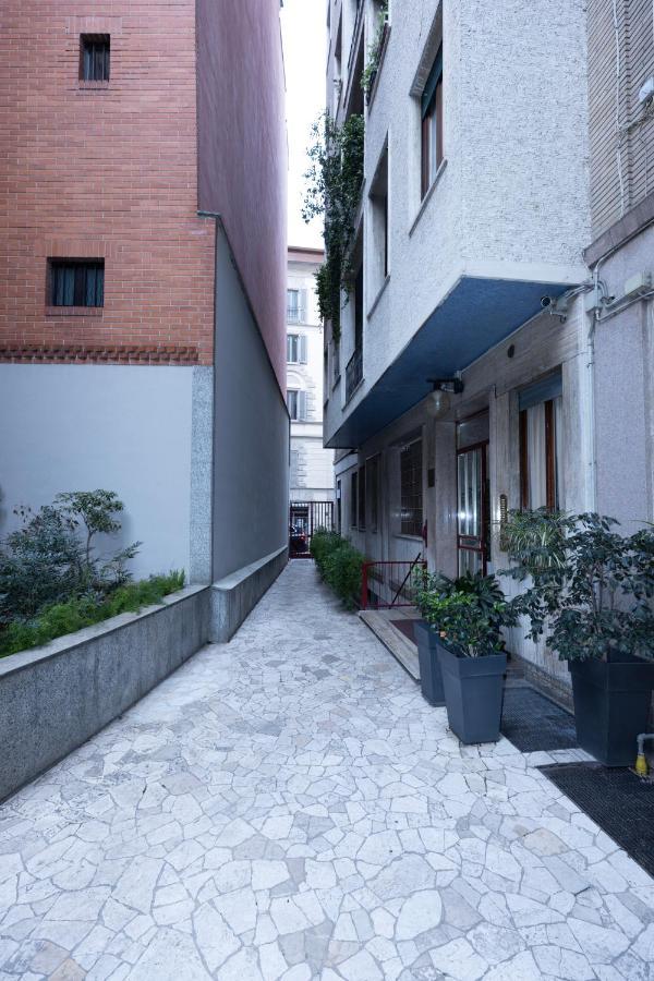 Milan Flat 5 Min From Duomo With Park For Small Cars Kültér fotó